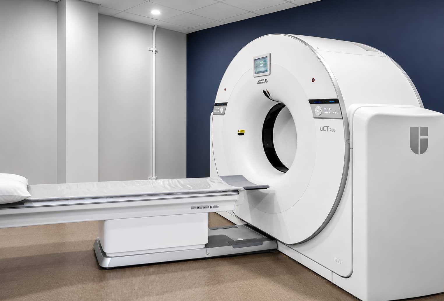 128-slice CT scanner at Integrated Imaging Houston for cardiac CTA and advanced diagnostic imaging